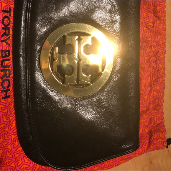 Tory Burch Logo Clutch in Black and Gold - Picture 6 of 8